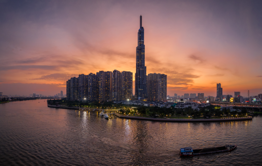 Landmark 81 nhin tu quan 2 ve trung tam