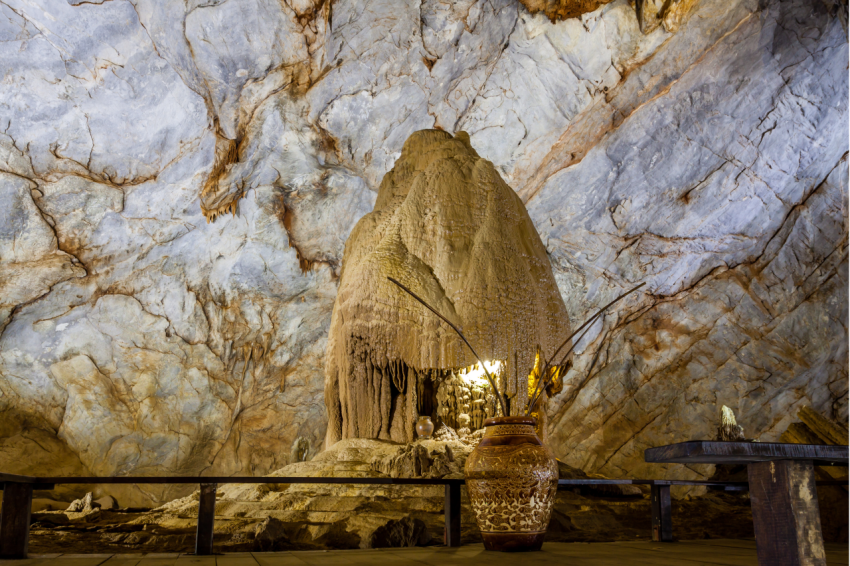 Paradise cave at Quang Binh