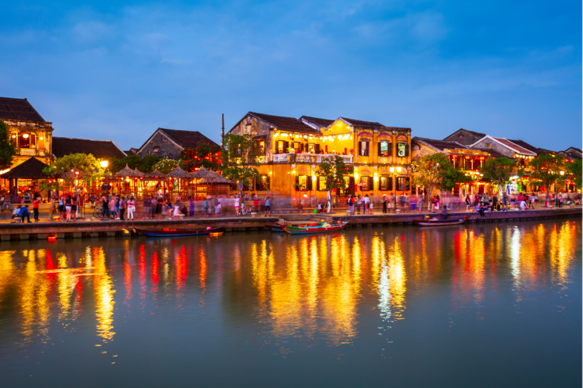 Hoi an Ancient Town Riverfront (2)